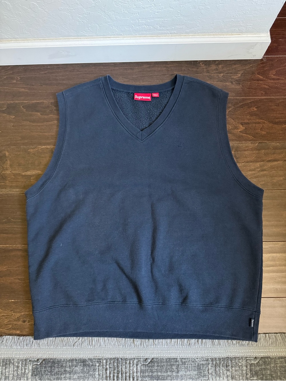 Supreme Men's sz L Navy V-Neck Sleeveless Sweater Vest S/S 2023